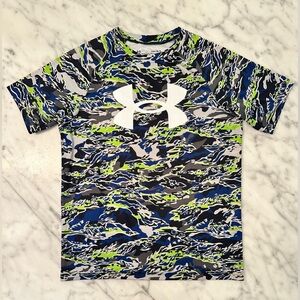 Under Armour Performance short sleeve shirt - Youth Size Large YLG